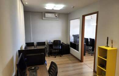 Imagem: O depósito possui 2 Vagas na garagem, 52m² de Área, Imóvel