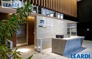 Imagem: O depósito possui 2 Vagas na garagem, 42m² de Área e Imóvel