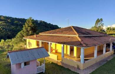 Imagem 1: CHÁCARA VIANA. Piscina, Churrasqueira, Varandae3.000m² de Área