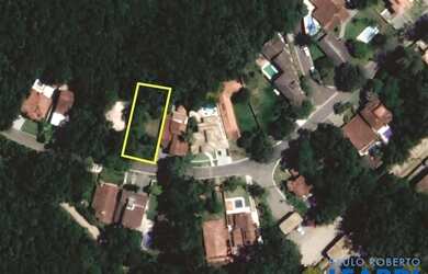 Imagem: O terreno possui 600m² de Área e está localizado em Transurb