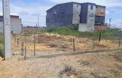 Imagem: O terreno possui 162m² de Área e está localizado em Catu