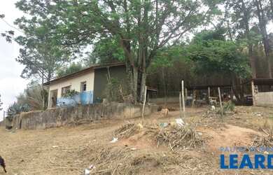 Imagem: A chácara possui 204m² de Área e está localizado em Pinheirinho