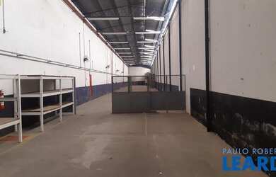 Imagem: O depósito possui 1.096m² de Área e está localizado em