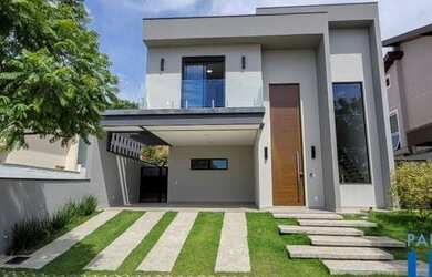 Imagem: A casa em condomínio possui 3 Dormitórios, 3 Banheiros, 2