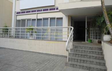 Imagem: O depósito possui 5 Vagas na garagem, 1.550m² de Área e