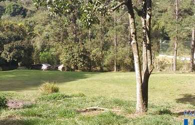 Imagem: O terreno possui 200m² de Área e está localizado em Sítio