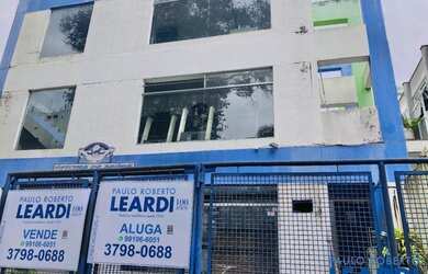 Imagem: O depósito possui 4 Vagas na garagem, 526m² de Área e está