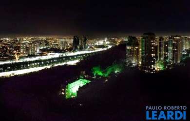 Imagem: O apartamento possui 5 Dormitórios, 5 Banheiros, 5 Vagas na