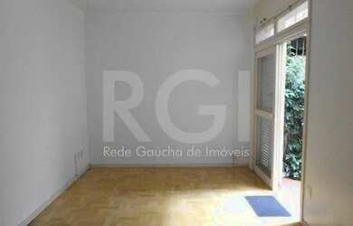 Imagem 3: Apartamento de 2 (dois) dormitórios na rua Santo Antônio, muito bem localizado, ficando a