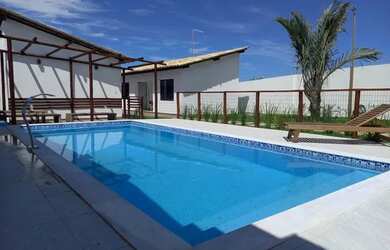 Imagem: A casa em condomínio possui 4 Dormitórios, 5 Banheiros, 1