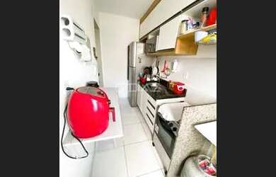 Imagem: O apartamento possui 2 Dormitórios, 1 Banheiro, 4 Vagas na