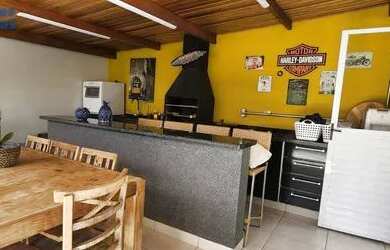 Imagem: A casa em condomínio possui 3 Dormitórios, 2 Banheiros, 2