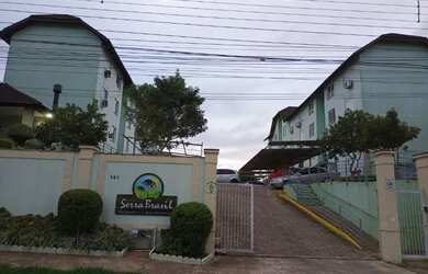 Imagem: O apartamento possui 2 Dormitórios, 1 Banheiro, 1 Vaga na garagem