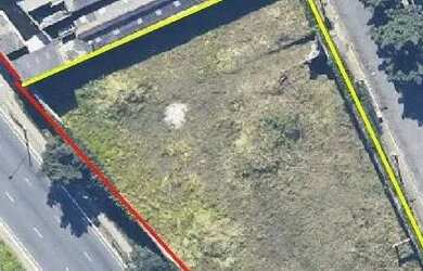 Imagem: O terreno possui 3.300m² de Área e está localizado em Ipiranga