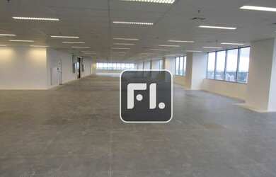 Imagem: O depósito possui 5 Vagas na garagem, 400m² de Área e está