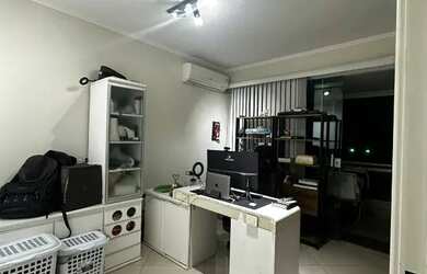 Imagem: O apartamento possui 4 Dormitórios, 3 Banheiros, 2 Vagas na