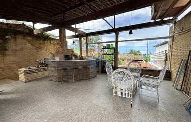 Imagem 2: Casa - Garça Torta. Piscina, Churrasqueira, Varandae190m² de Área