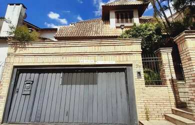 Imagem 2: Casa para alugar no Chácara das Pedras, 400 m², 4 suítes, pátio, churrasqueira e