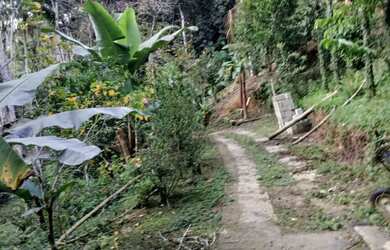 Imagem 16: 10 mil mts nas montanhas com lago 167 mil reais