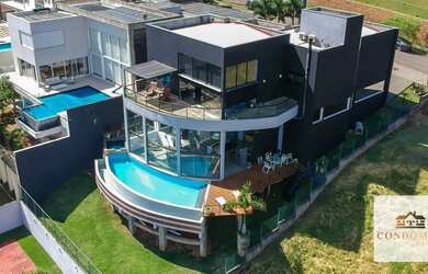 Imagem: A casa em condomínio possui 3 Dormitórios, 5 Banheiros, 5