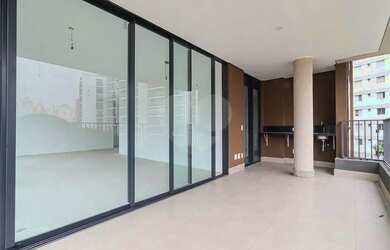 Imagem: O apartamento possui 3 Dormitórios, 5 Banheiros, 2 Vagas na