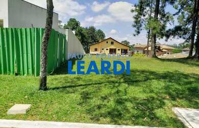 Imagem: O terreno possui 861m² de Área e está localizado em Barueri