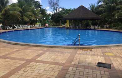 Imagem: O apartamento possui 1 Dormitório, Acomodam 5 pessoas, 1 Vaga