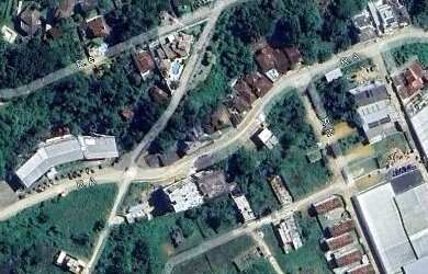 Imagem: O terreno possui 601m² de Área e está localizado em Valença