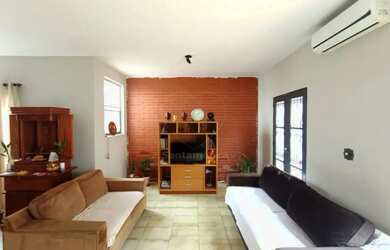 Imagem 3: Casa para alugar na Região Central de Londrina com 5 quartos próxima ao Country Club