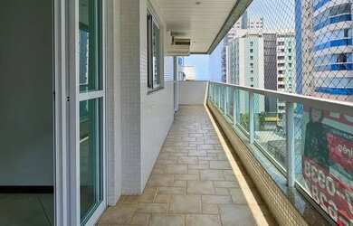 Imagem: O apartamento possui 3 Dormitórios, 3 Banheiros, 2 Vagas na