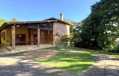 Imagem: A casa em condomínio à venda possui 3 Dormitórios, 5 Banheiros