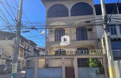 Imagem: A casa possui 3 Dormitórios, 3 Banheiros, 3 Vagas na garagem