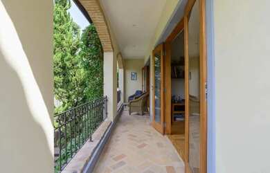 Imagem 5: Abaixo do valor - Casa em Estilo Toscano no Residencial 4 - Com vista para Mata Preservada