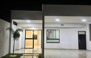 Imagem: A casa em condomínio possui 3 Dormitórios, 2 Banheiros, 2