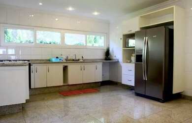 Imagem 8: Casa à venda e para alugar em Santana de Parnaíba, Alphaville, com 6...