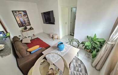 Imagem: O apartamento possui 2 Dormitórios, 1 Banheiro, 1 Vaga na garagem