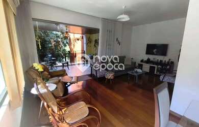 Imagem: O apartamento possui 4 Dormitórios, 4 Banheiros, 2 Vagas na