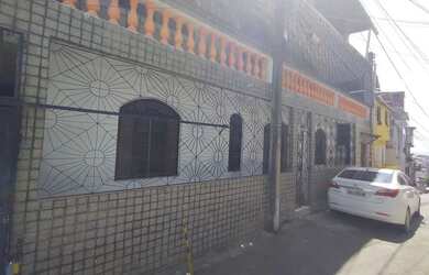 Imagem: A casa possui 3 Dormitórios, 1 Banheiro, 120m² de Área e