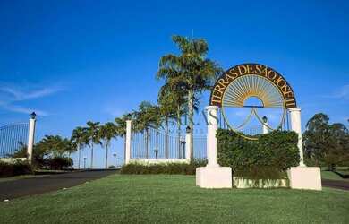 Imagem: O terreno possui 2069m² de Área e está localizado em Vila