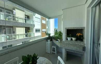 Imagem: O apartamento possui 2 Dormitórios, 2 Banheiros, 2 Vagas na