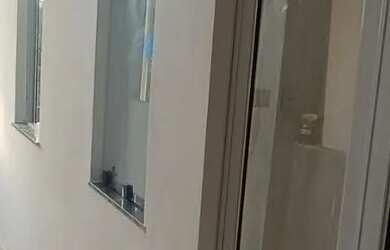 Imagem: A casa possui 1 Dormitório, 1 Banheiro e está localizado