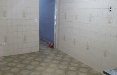 Imagem: A casa possui 2 Dormitórios e 1 Vaga na garagem e está localizado