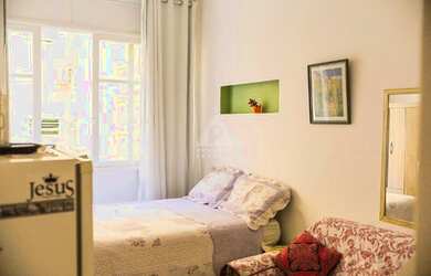 Imagem: A kitnet possui 1 Dormitório, 1 Banheiro, 30m² de Área e