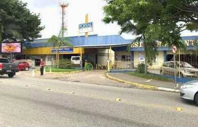 Imagem: O terreno à venda possui e está localizado em Carianos, Florianópolis