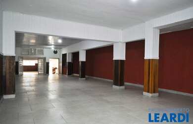 Imagem: O depósito possui 477m² de Área e está localizado em Pinheiros