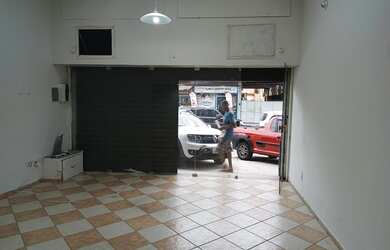 Imagem: O depósito possui 1 Vaga na garagem, 57m² de Área e está