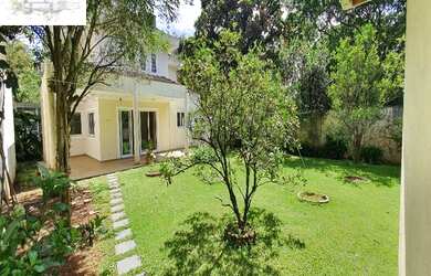 Imagem: A casa em condomínio possui 4 Dormitórios, 5 Banheiros, 3