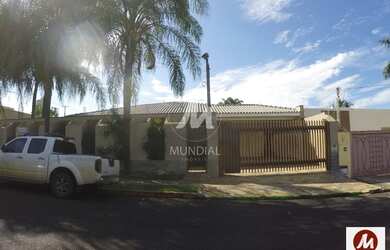 Imagem: O depósito possui 4 Vagas na garagem, 361m² de Área e está