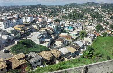 Imagem: O terreno possui 299m² de Área e está localizado em Arsenal