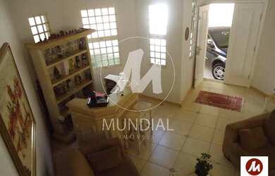 Imagem: O depósito possui 4 Vagas na garagem, 270m² de Área e está